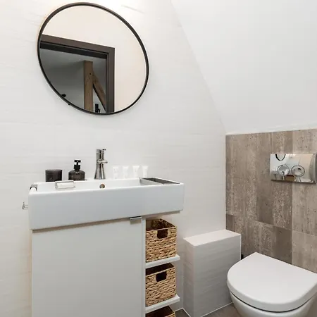 Wood And Grey - Strzalowa 3 By Renters - Self Check In 24h Apartment *