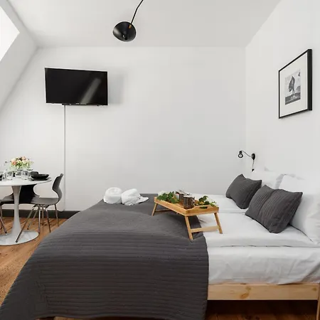Wood And Grey - Strzalowa 3 By Renters - Self Check In 24h Apartment *